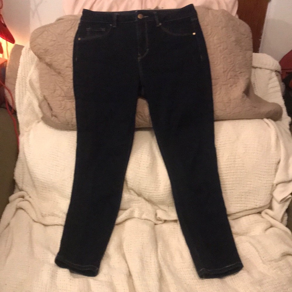 d.jeans woman’s dark wash tapered skinny jeans.Size 6